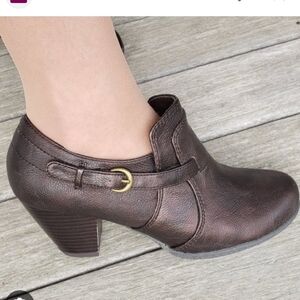 Canyon River Blues Size 8.5 M Women's Dark Brown Leather Ankle Booties